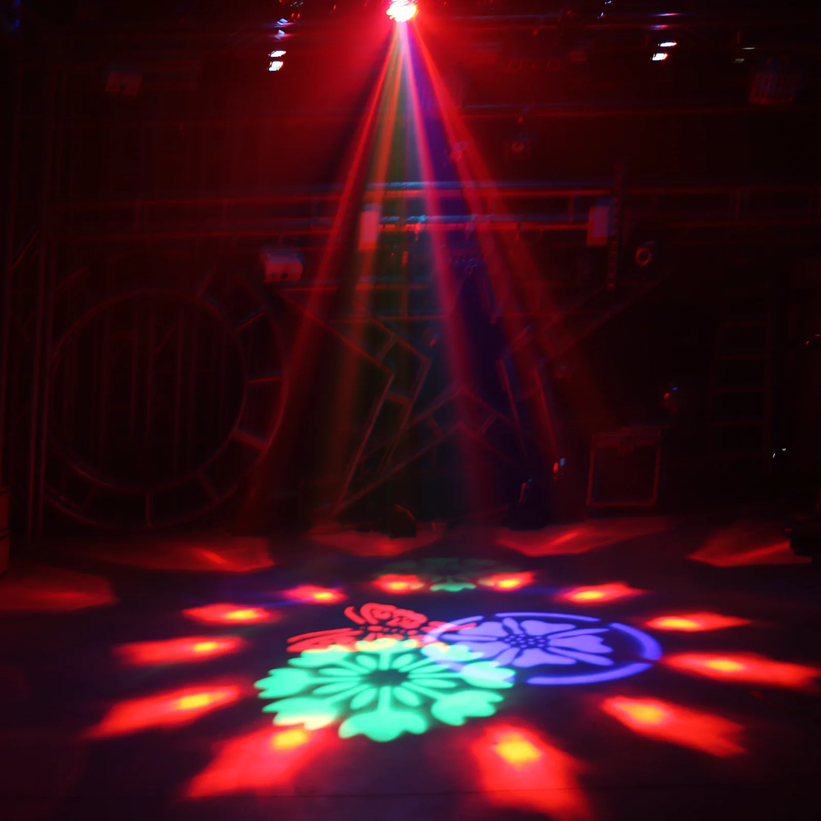 LUZ LED DREAMY REMOTO 5 en 1/luz láser para habitación privada + estroboscópica + haz de luz lámpara de discoteca para escenario KTV 