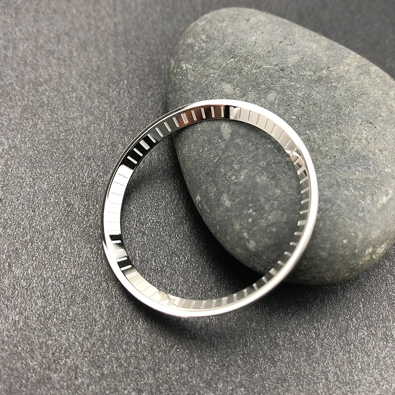 316L الفولاذ المقاوم للصدأ المزيد من الألوان مع حلقة الفصل لساعة السلحفاة