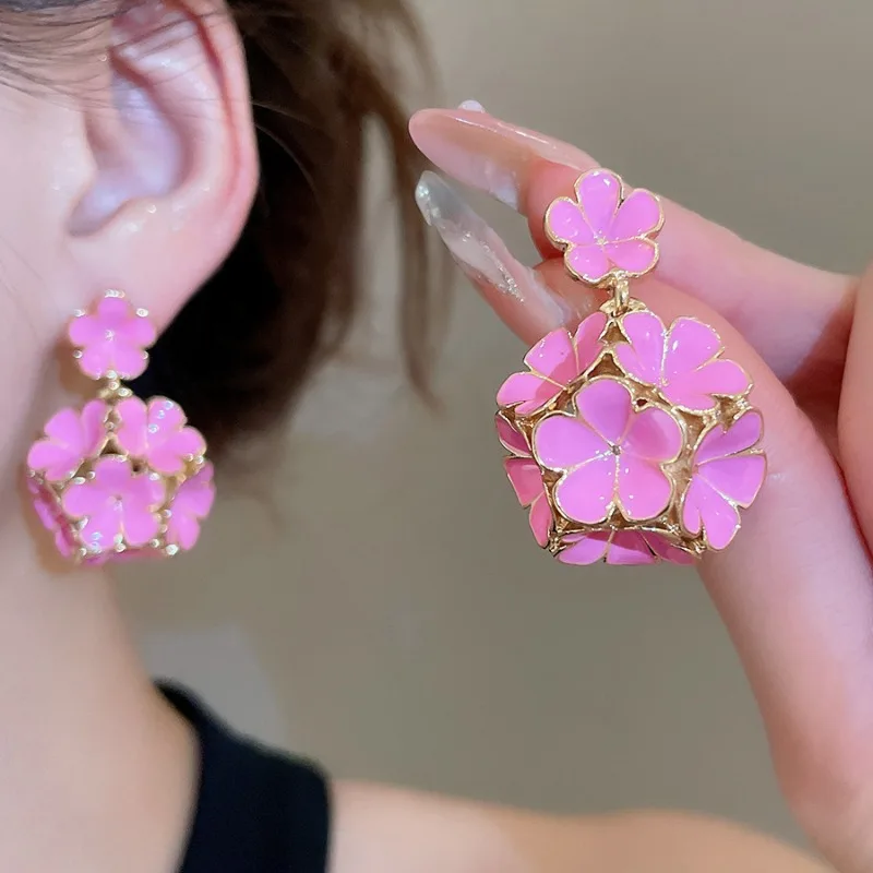 

Pink Enamel Multi Flowers Ball Design Long Statement Y2K Dangle Earrings for Women Gold Plated Alloy Wedding Bridal Jewelry
