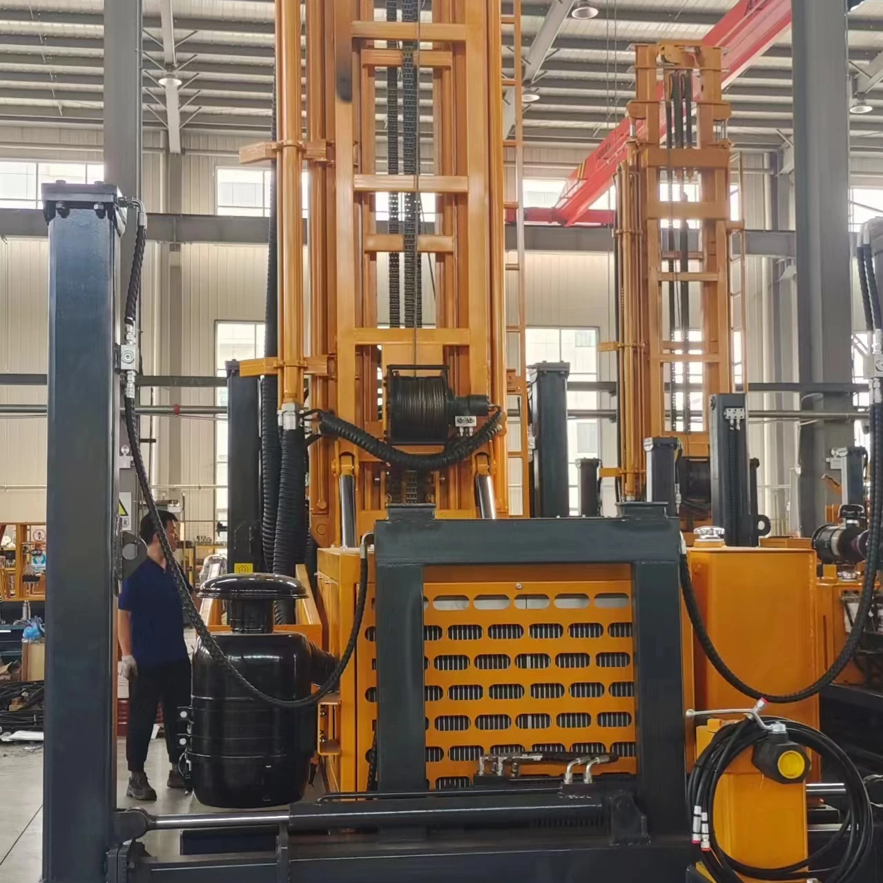 300m—500m Depth Water Well Drilling Rig Crawler With Air Compressor Customized Drill Bit For Industrial Construction