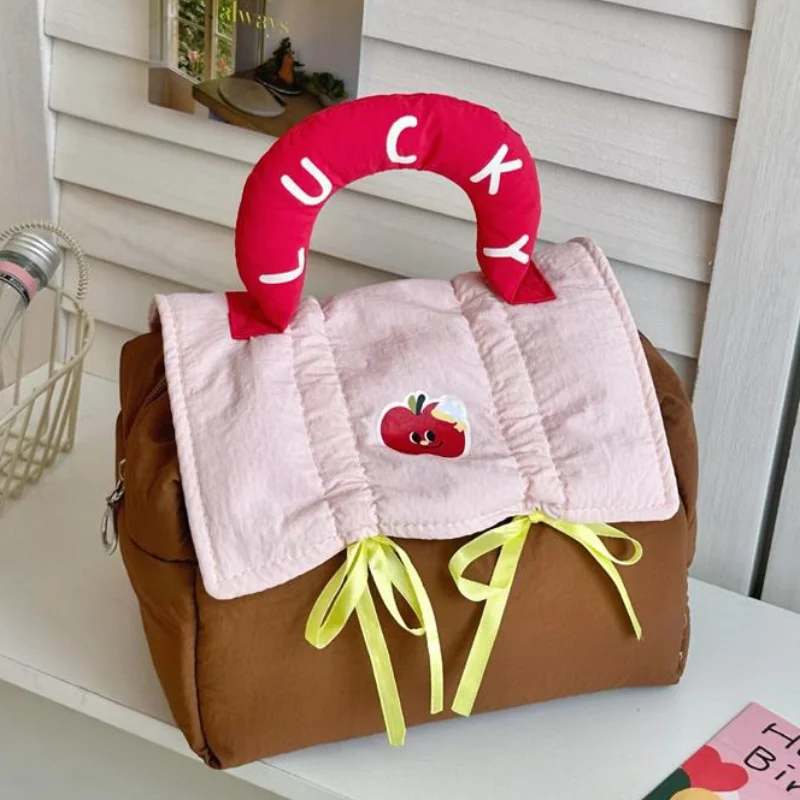 Lindo bolso de maquillaje de Color coreano casa de dibujos animados tamaño grande bloque de Color bolsa de almacenamiento portátil bolsa de aseo de viaje bolso de mujer caliente