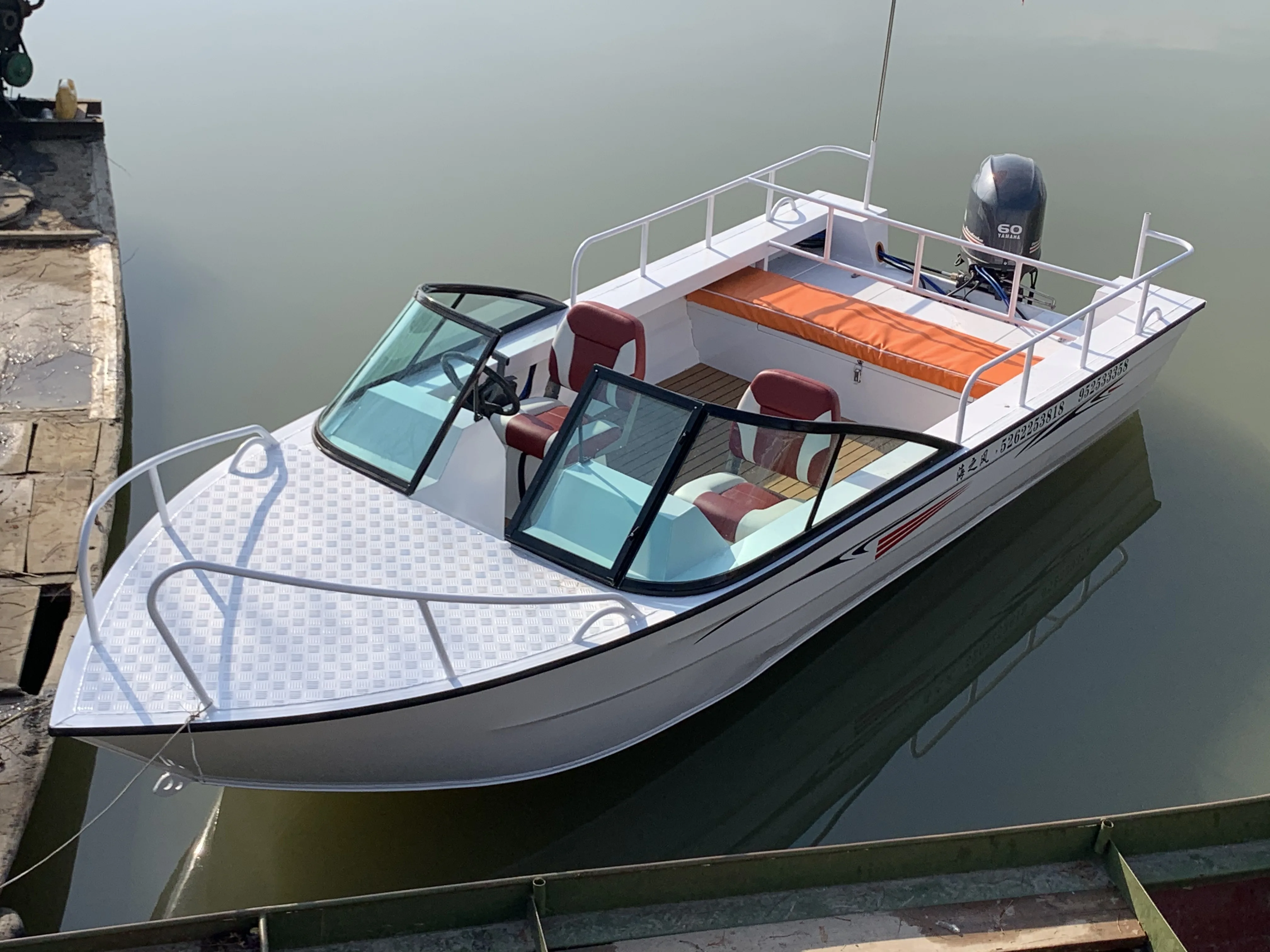 5.2m new design hot-sale high speed boat luxury yacht fast boat fishing boat Environmental rescue ship, water bus