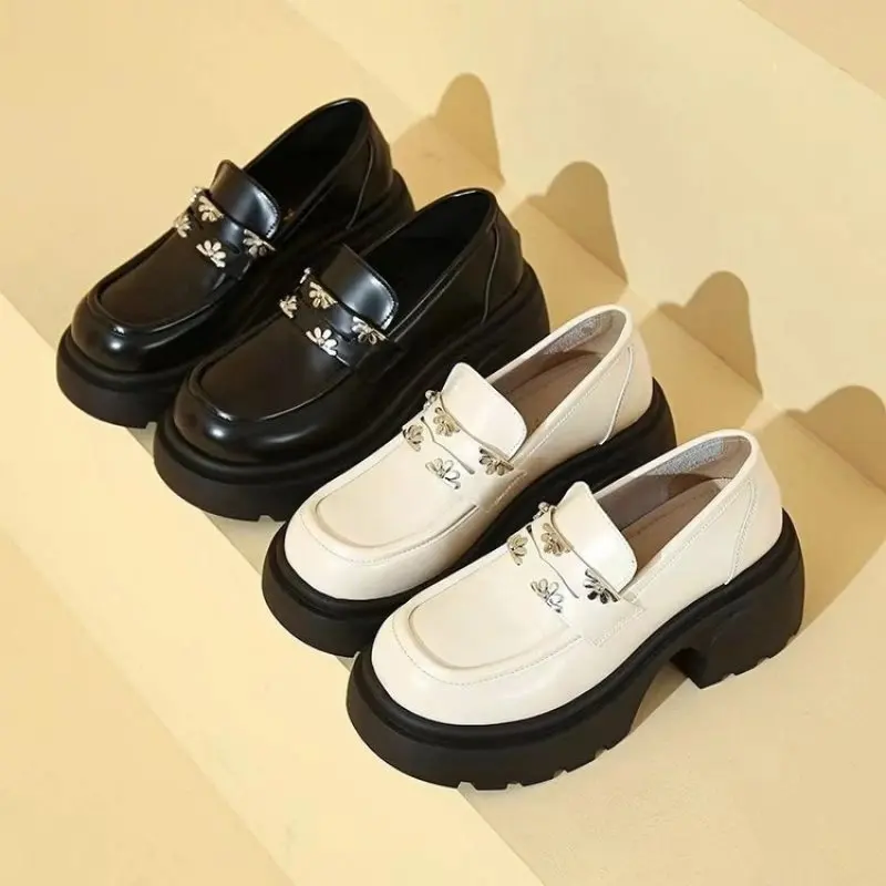 2024 Women Shoes New In Fashion Luxury Designer Platform Thick Bottom Height Increasing Shoes Metal Chain Slip on Dress Shoes