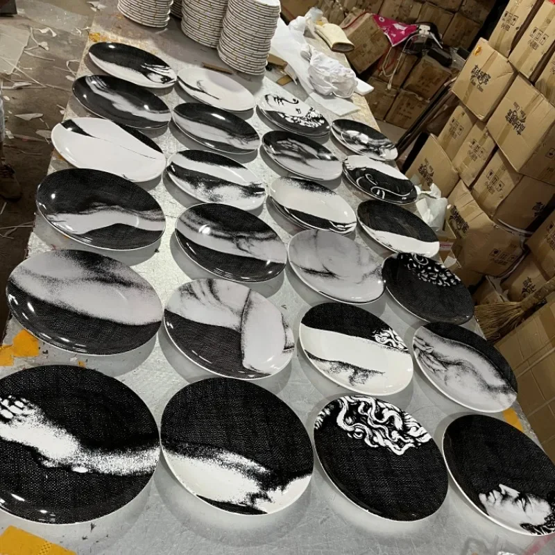 

Creative Plates Pure Black&white Illustration Hanging Dishes Sample Room/home/hotel Decor Cavalieri Ceramic Crafts