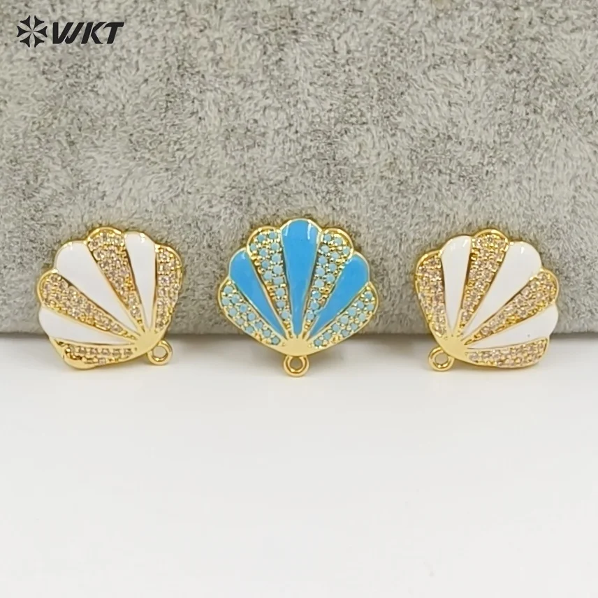 

WT-MP311 Легкий роскошный кубический циркон из желтой латуни с подвеской в форме секционной формы с позолотой 18 карат для женщин ACC