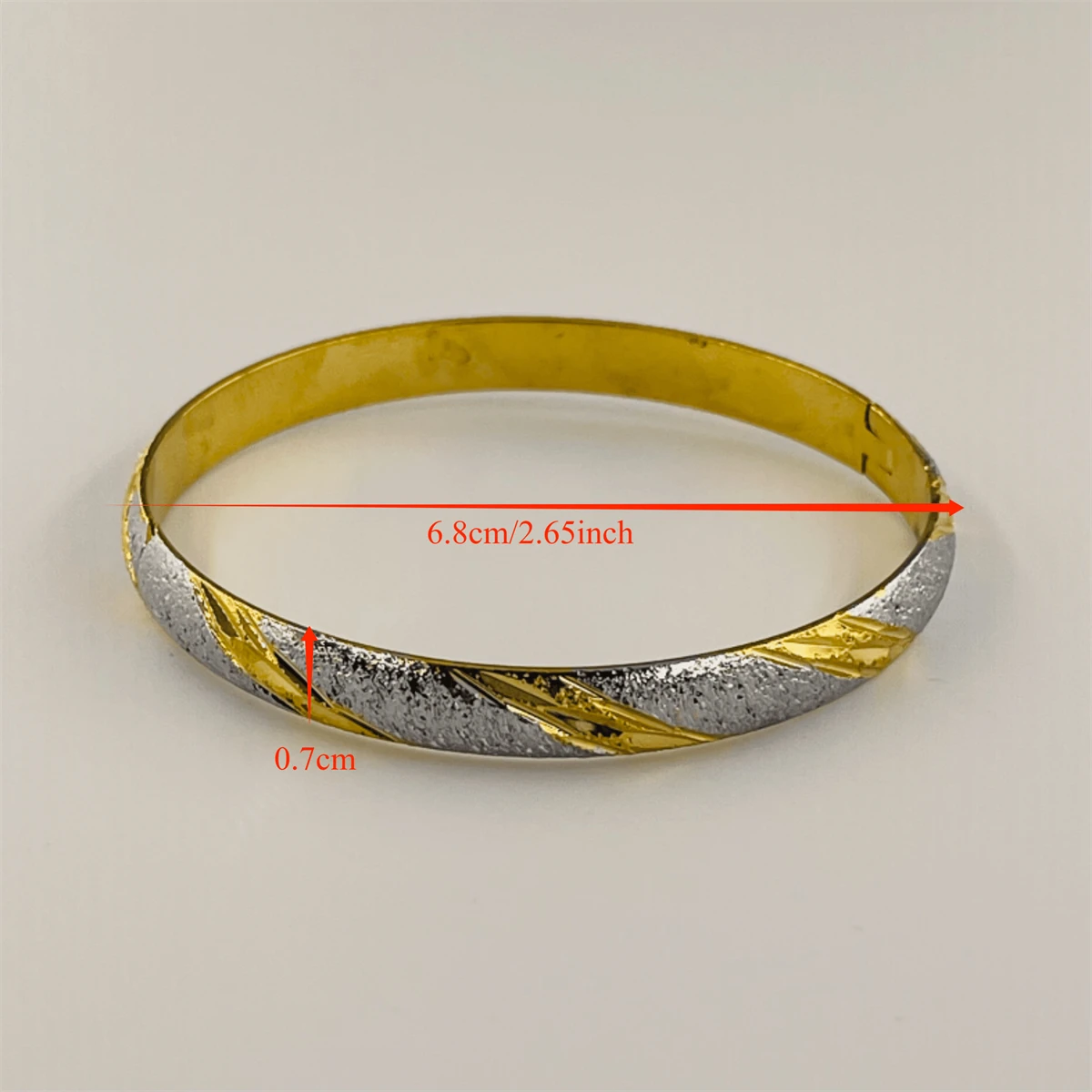 4pcs/lot dual tone meteor patterned gold bracelet with twill frosted buckle gold bracelet versatile accessory