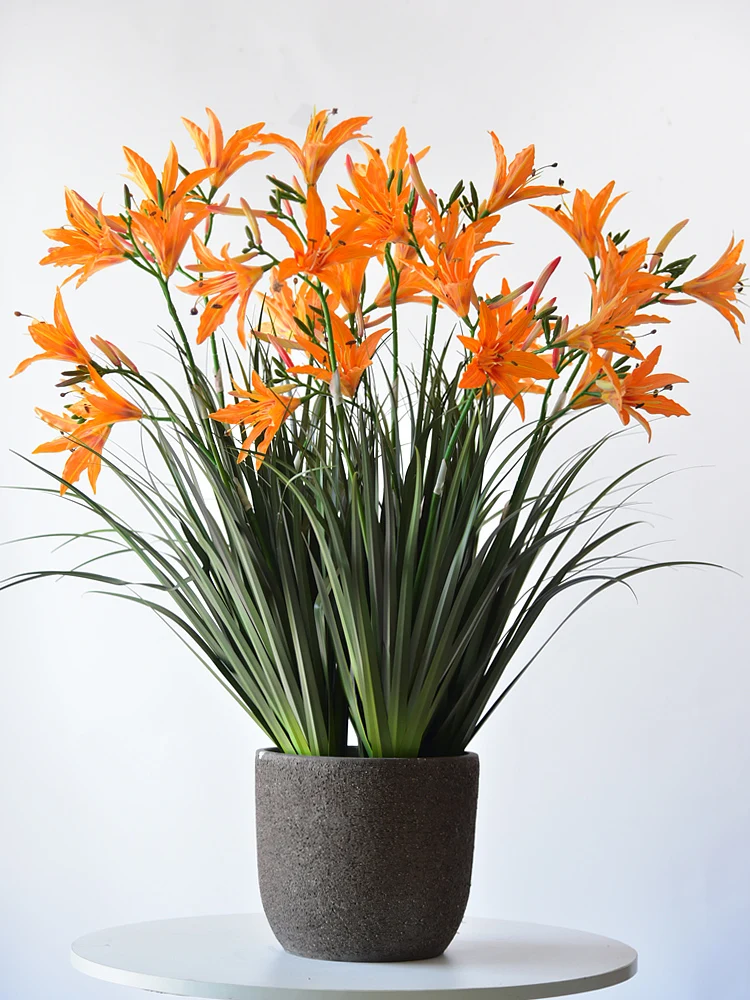

Simulated Daylily Flowers Artificial Flowers Green Plants Decorative Arrangement Ornaments Bonsai Plants Artificial Grass