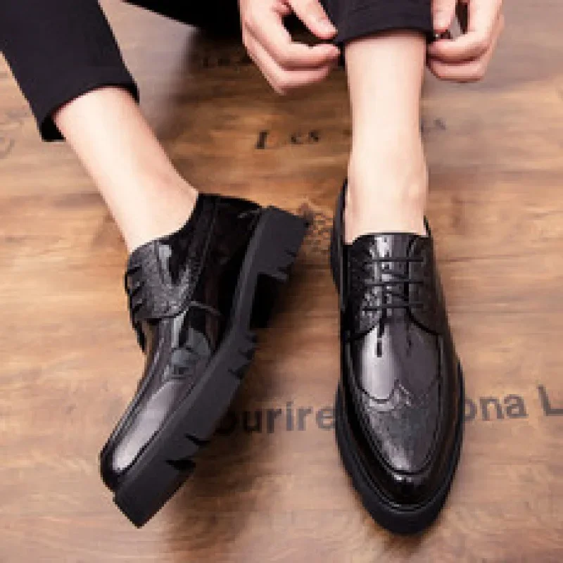 Men's Classic Retro Derby Shoes Square Toe Leather Flats Suitable for Office Wedding Outdoor