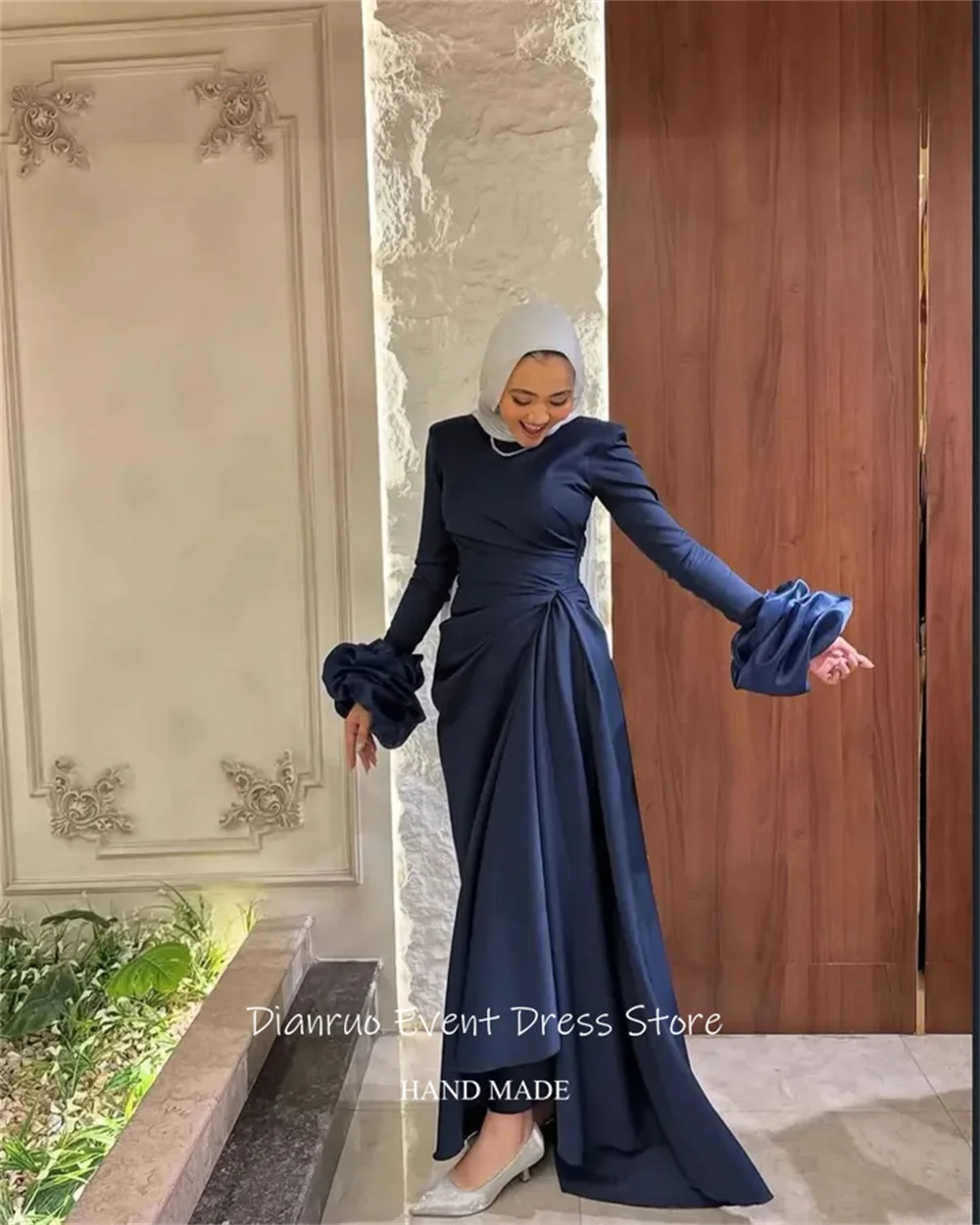 Dianruo パフスリーブフレアカフスイブニングドレスシックなサテン特別な日のガウンドレーププリーツセレブドレスカスタマイズ