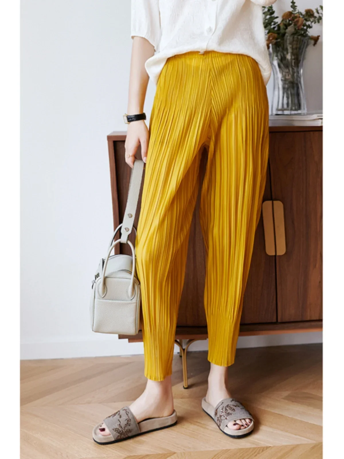 Miyake Pleated 2023 New Summer Casual Loose Solid Colour Large Yard Harem Trousers Slim Thin Women\'s Nine-point Lantern Trousers