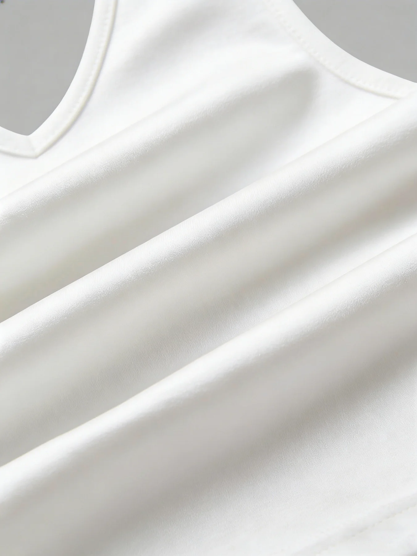 3-teiliges Damen-Set: Lässiges, elegantes, einfarbiges, kurz geschnittenes, bauchfreies, ärmelloses V-Ausschnitt-Top, dreiteiliges Set – Detail 9