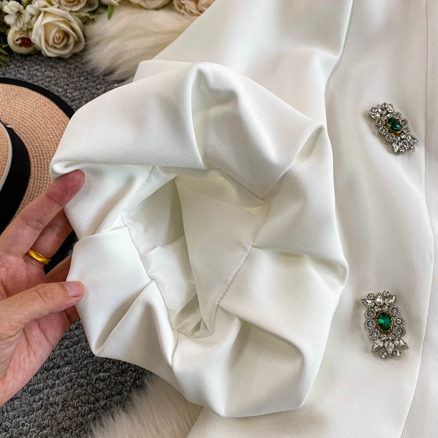 Giacca girocollo da donna con pietre preziose dell'industria pesante, tempestata di diamanti, cappotti invernali con maniche a lanterna dimagranti allentate 2025 da donna