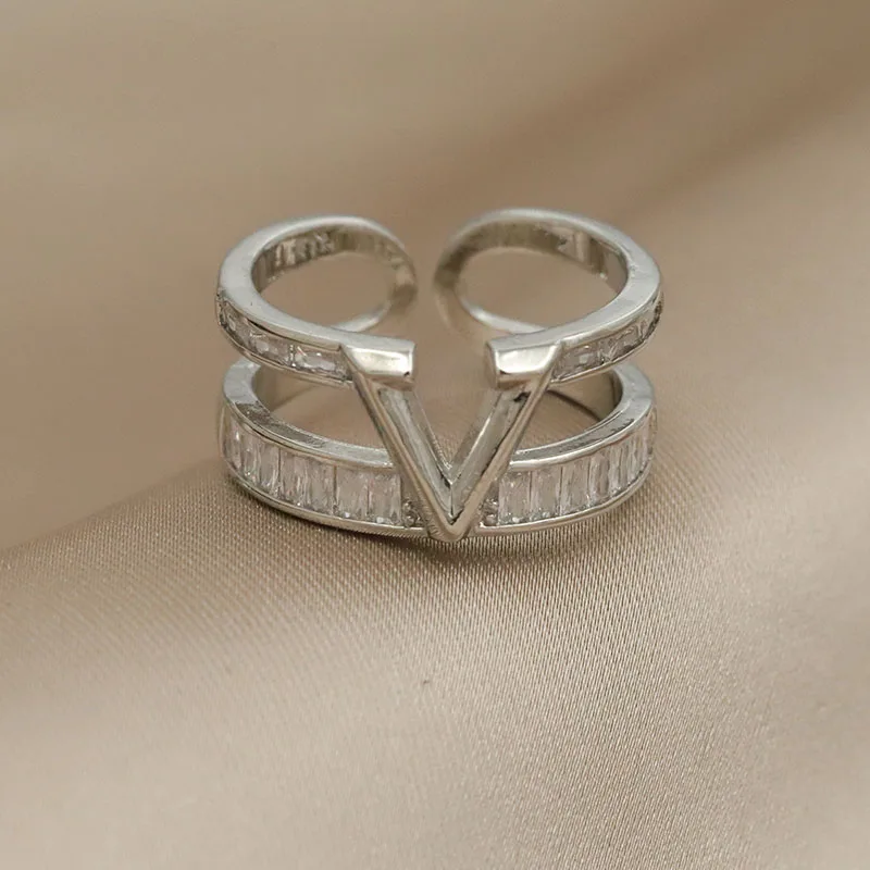 Classic Crystal Letter V Adjustable Rings for Women Fashion Brand Jewelry Double Layer Zirconia Rings Party Gift Accessories
