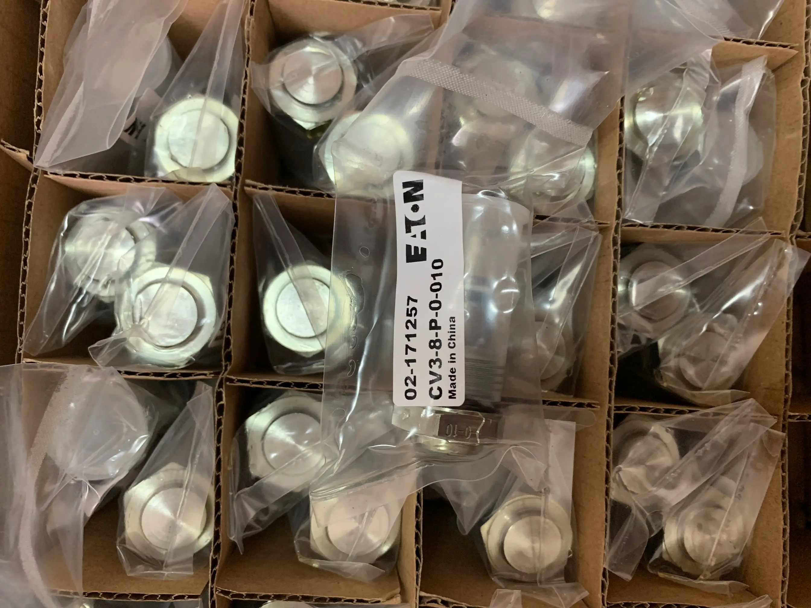 02-171257 CV3-8-P-0-010  ea  ton vick  ers IH Original  Check Valve Screw in Cartridge Valve Large Stock Ready High Quality Inse