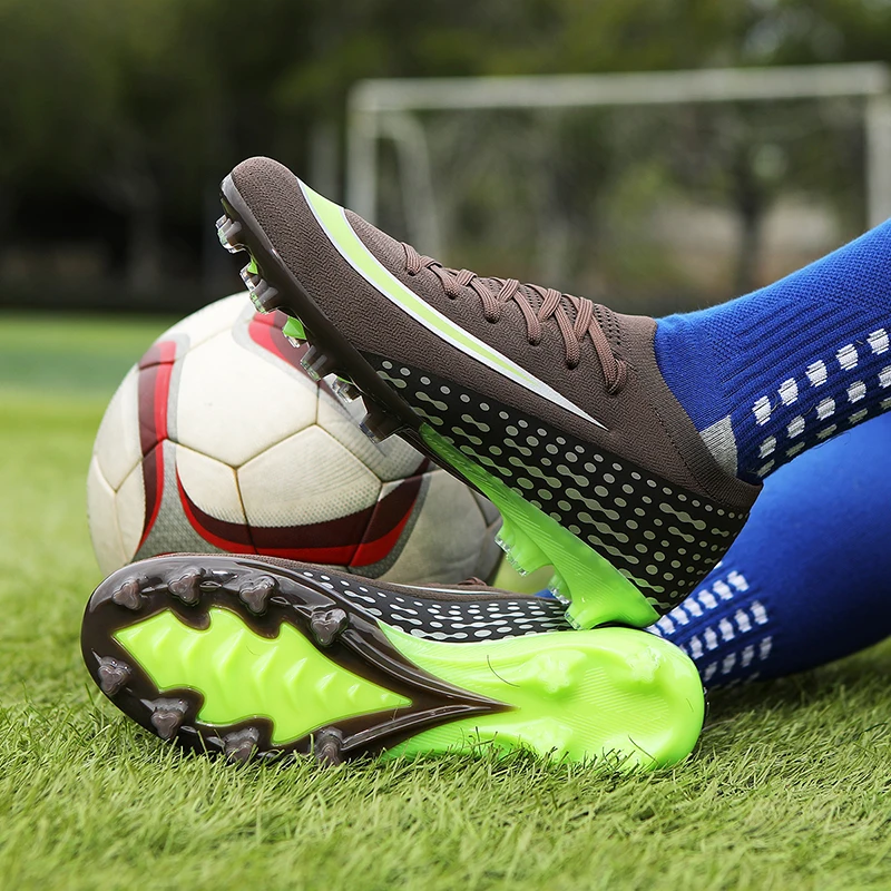 

New Men Football Boots Adult FG Soccer Shoes Ultralight Sneakers Sport Non-Slip Training Outdoor Grass Comfortable Cleats Match