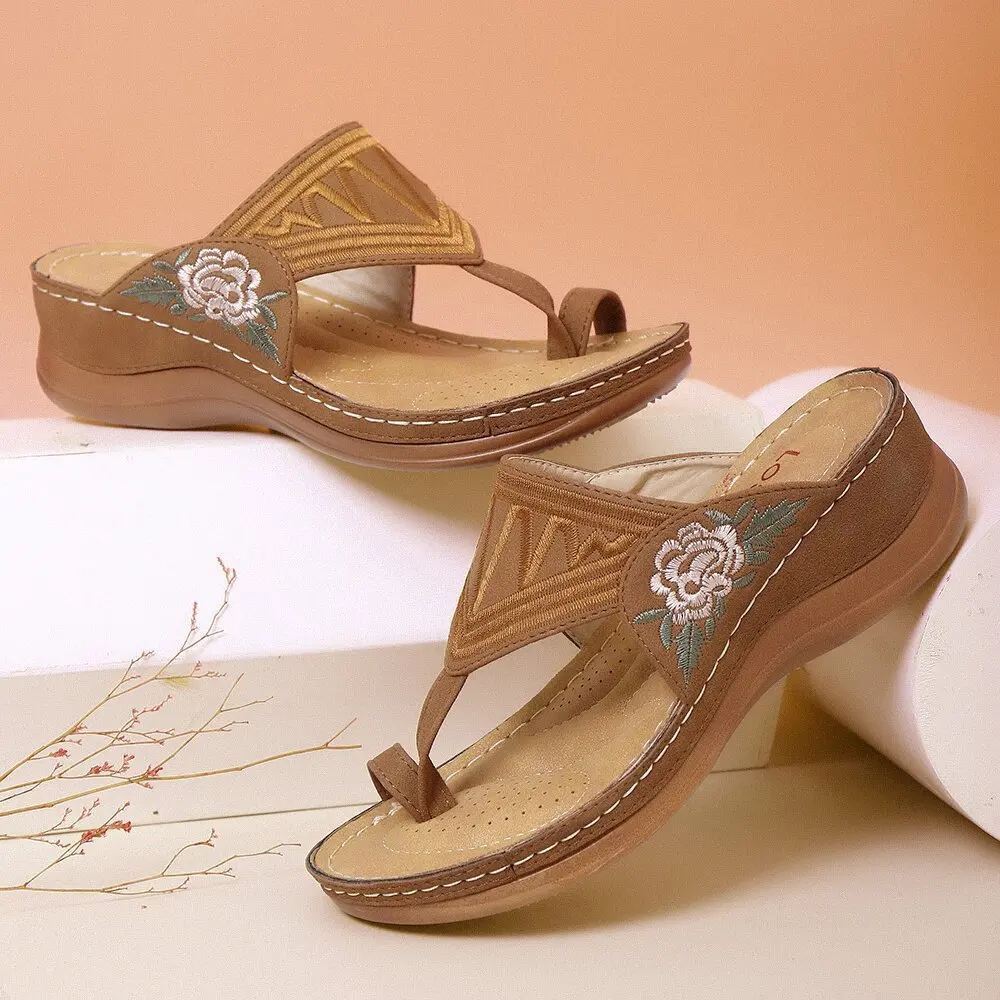 Summer Ladies' Embroidered Flip-Flops Light Casual Shoes Fashion Women's Floral Slipsole Slippers Sandals - Image 3