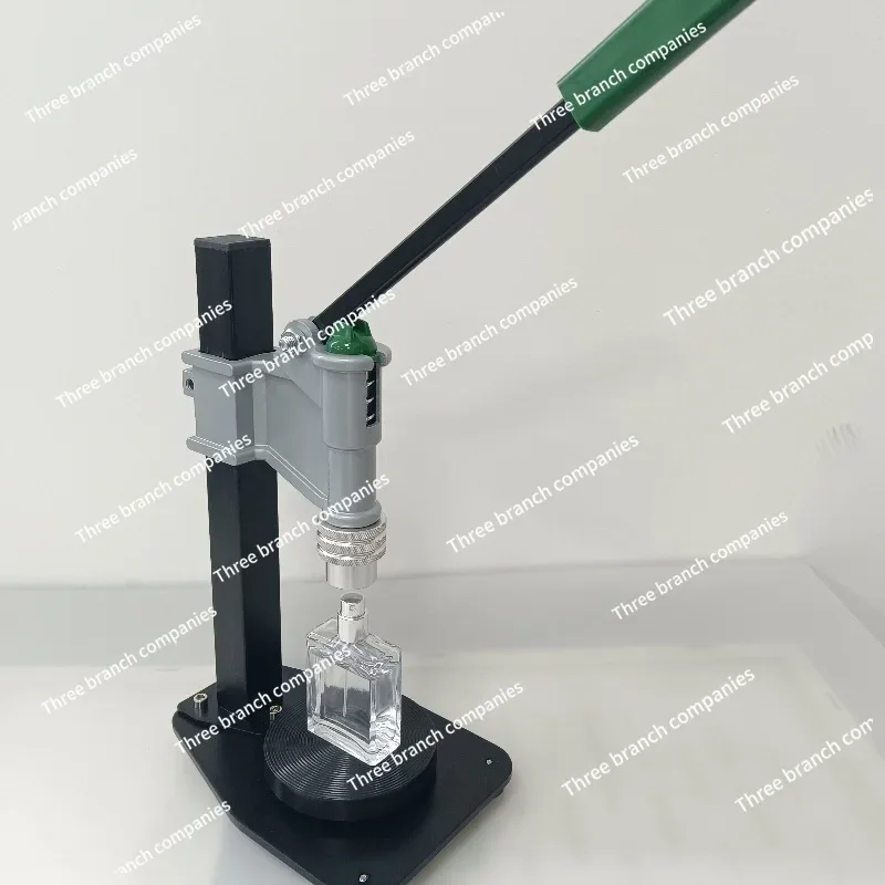 Capper Plastic Bayonet Bayonet Machine Medium Cover Rolling Machine Perfume Packing and Sealing