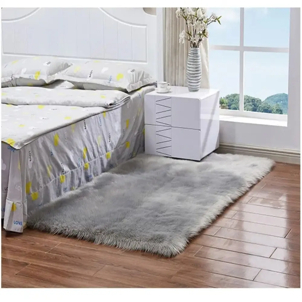 

Decorative Soft Fluffy Carpet Simple Fluffy Surface Carpet Shaggy Sheepskin Rug Bedroom Decor