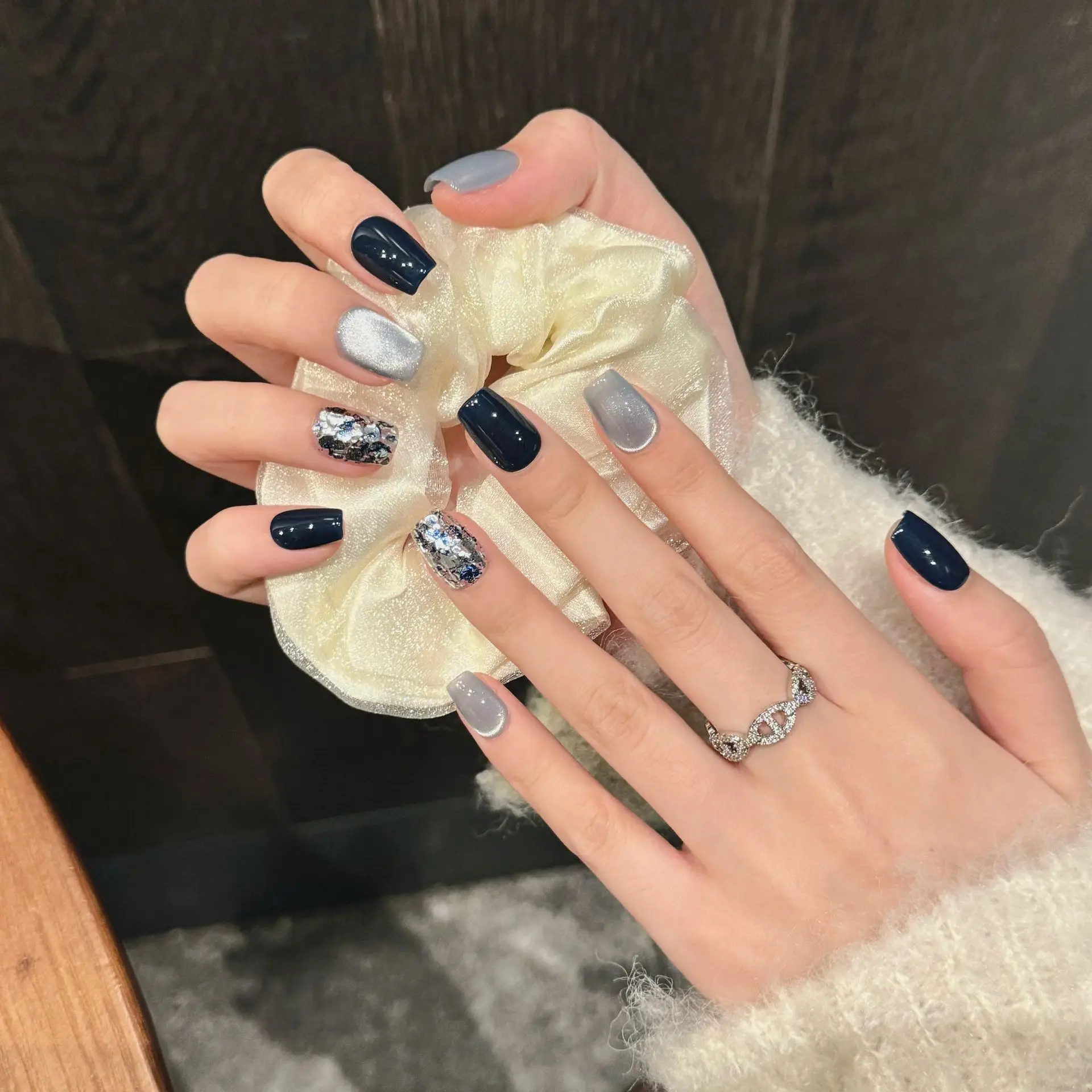 10pcs Pure Hand Pressed Ultra-Short Coffin Nail Art,Beautiful Fake Nails,Splendor And Sea, Shiny Blue Cat's Eye,Idea For Women