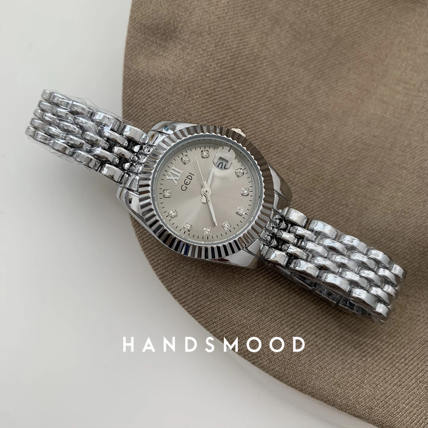 Light luxury fashion high-end silver-gray ladies calendar watch niche fashion atmosphere watch business simple watch gift