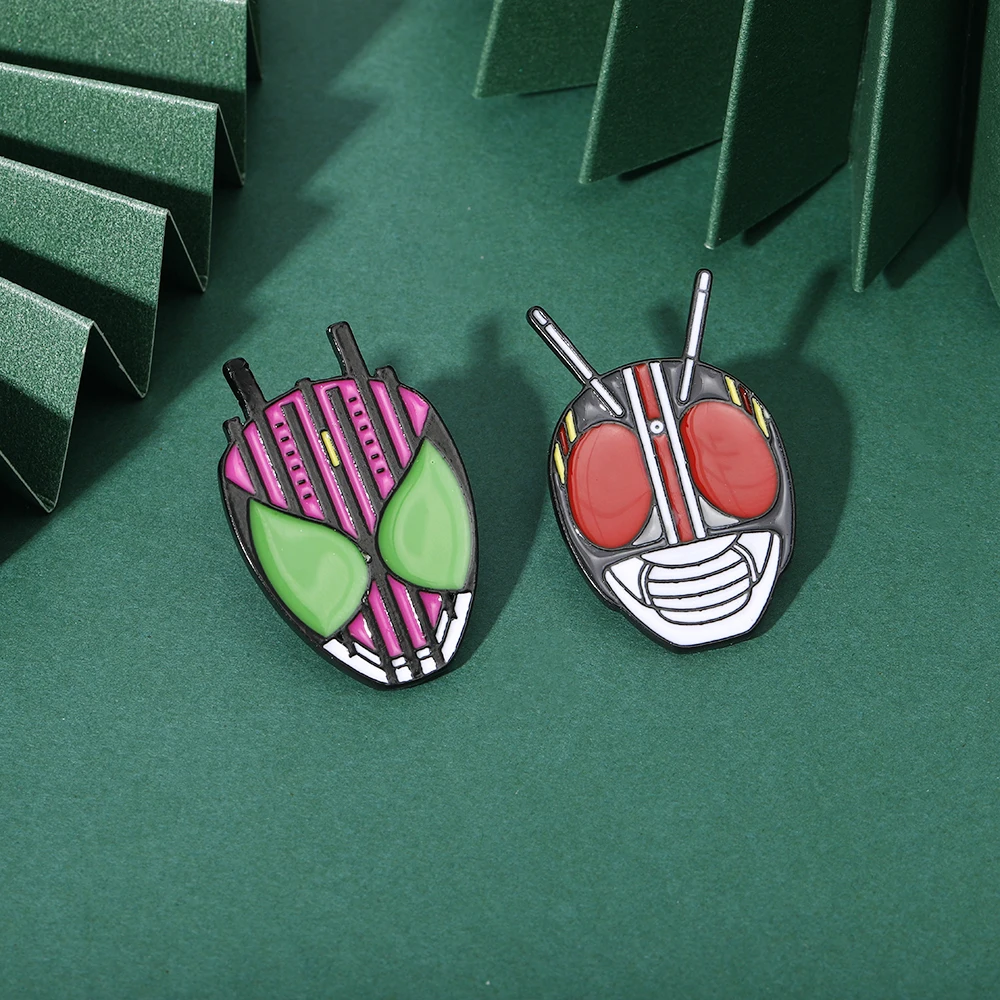 2Pcs/Set Hero Mask Pins Set Animal Kamen Rider Facepiece Face Shield Enamel Brooches