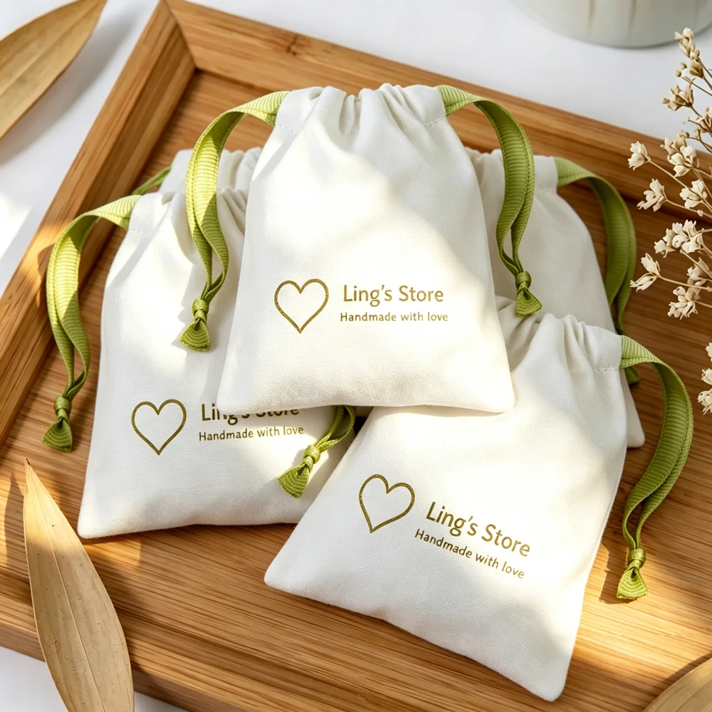 100 Stück Großhandel Personalisierte Weiße Baumwoll-Zugbeutel Schmuckverpackung Musselin-Leinwandbeutel Kosmetik Schlüsselanhänger Süßigkeiten-Aufbewahrung – Detail 2