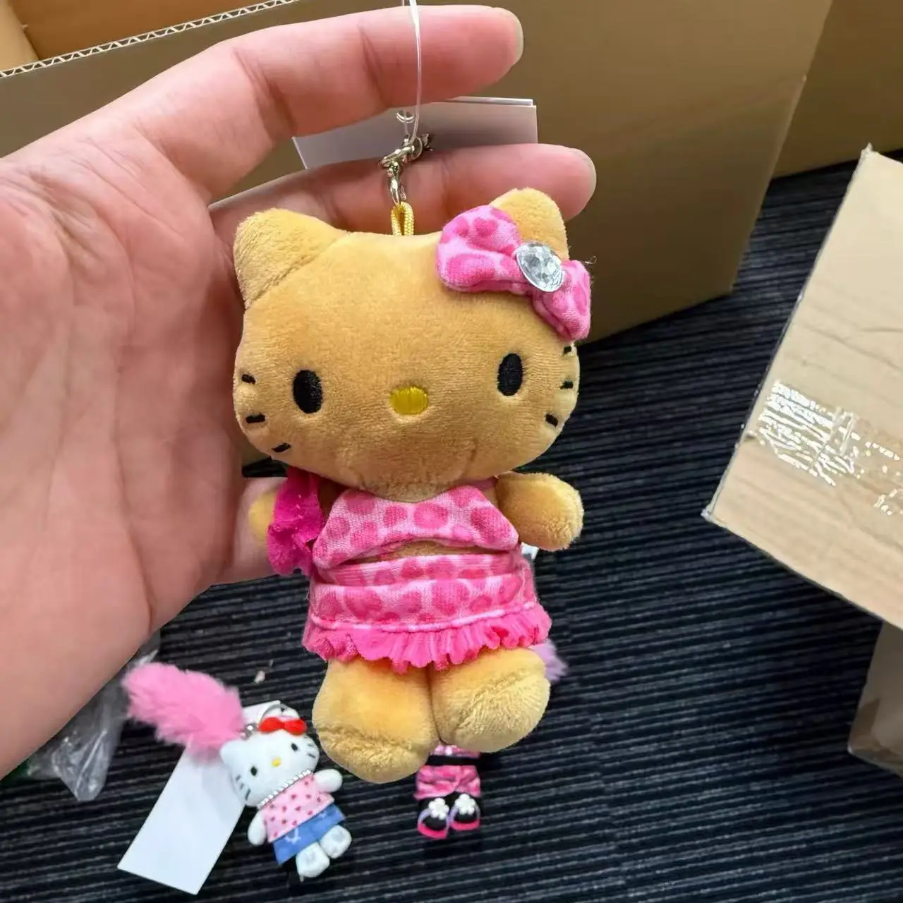 الكرتون JK موحدة مرحبا كيتي Y2K غال الجلد الأسود الوردي ليوبارد أفخم دمية ظهره المفاتيح سانريو محشوة KT القط اللعب قلادة