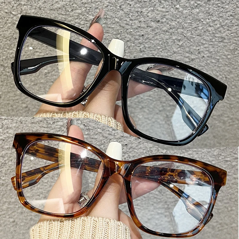 2PCS mode Anti-blaues Licht Gläser Frauen mit Regelmäßigen Brillen Rahmen Fertig Retro Flache Licht Rahmen Perfekte Weihnachten geschenk