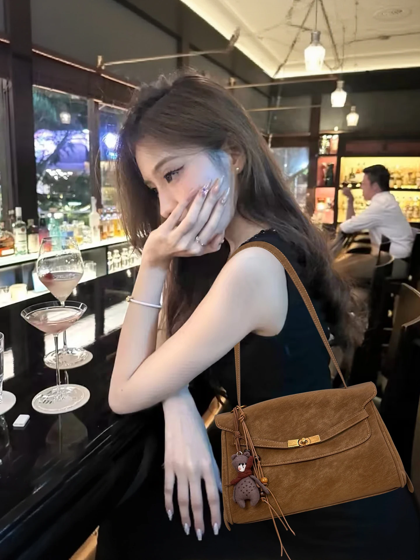 

Brown Suede Underarm Tote Bag Women's 2026 New High-End Lightweight Luxury Commuter Single Shoulder Crossbody Bag