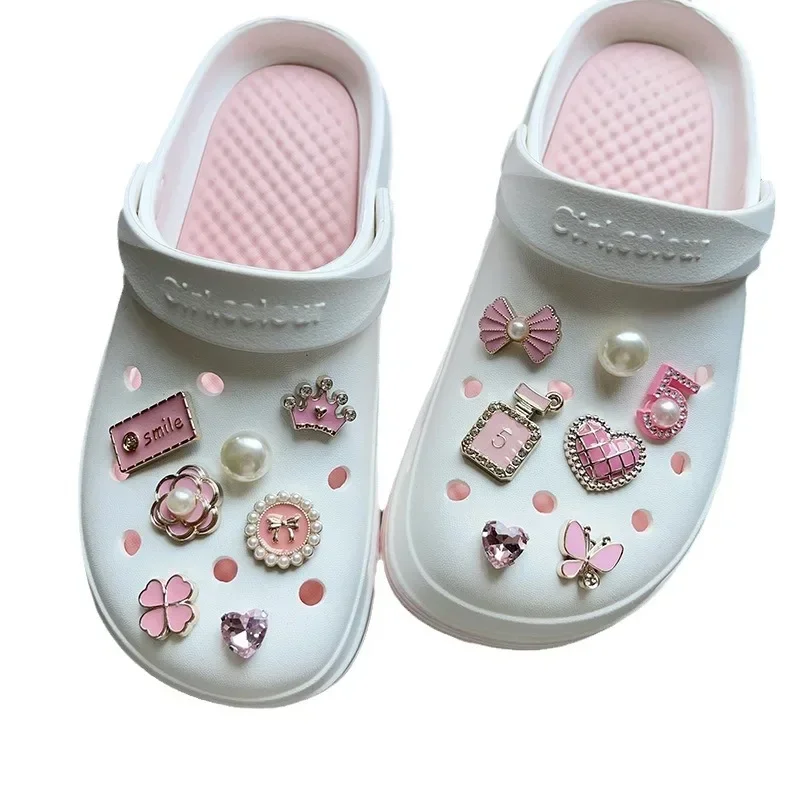 Shoe Charms for Girls Creative Flower Diamond Pearl Rhinestone Decorations Detachable Chain Buckle Accessories for Girls Shoes
