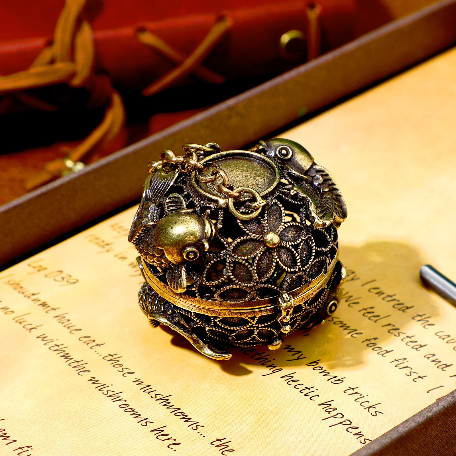 

Aromatherapy Decoration Hanging Burner for Sage Incent Incense Inscenae Holder with Chain Insent Ball