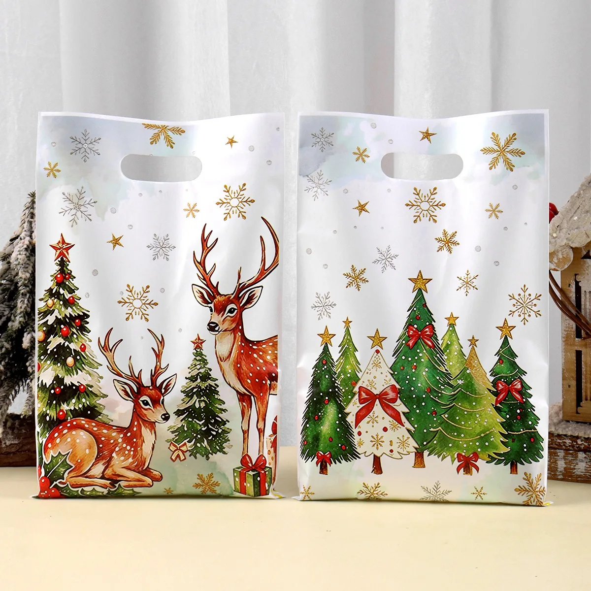 10/20/50 Stück Weihnachtsgeschenktüten mit süßem Schneemann- und Weihnachtsbaum-Druck, Geschenktüten mit Griff, Geschenkverpackungstüten, Weihnachtsdekoration 2026 – Detail 3