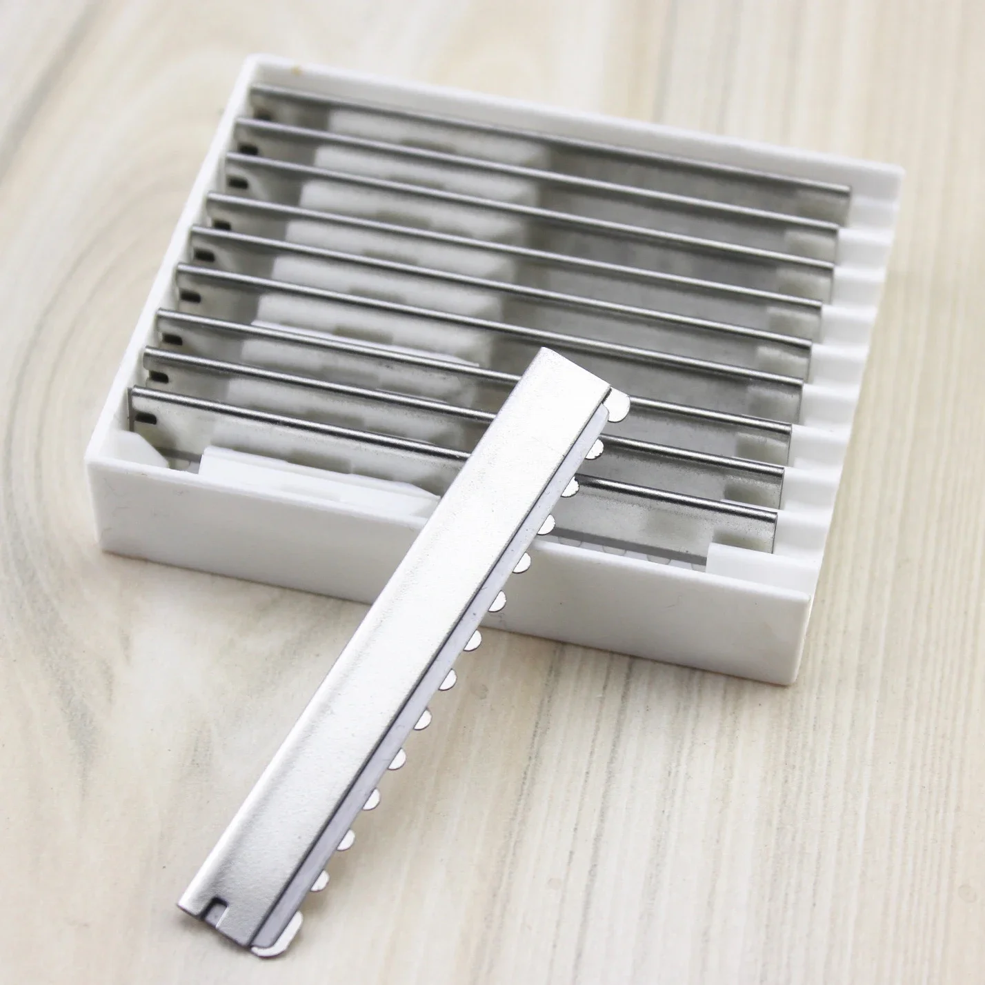 10/20pcs Safety Hair Knife Razor Blades Barber Stainless Steel Hairdressing Trimmer Thinning Cutting Blade Salon Shaving Blade