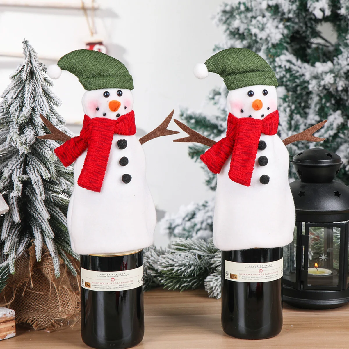 

2pcs Christmas Table Decoration Wine Covers Flannelette Santa Snowman Design Reusable Creative Bottle Dress Washable Red