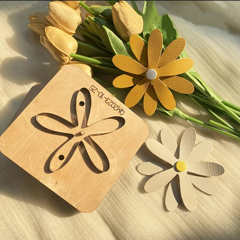 Daisy Flower Die-cutting Template,Bad Keychian Charms,Punching Knife Mold,Customized Leather Die Cutting,Handmade Pendant