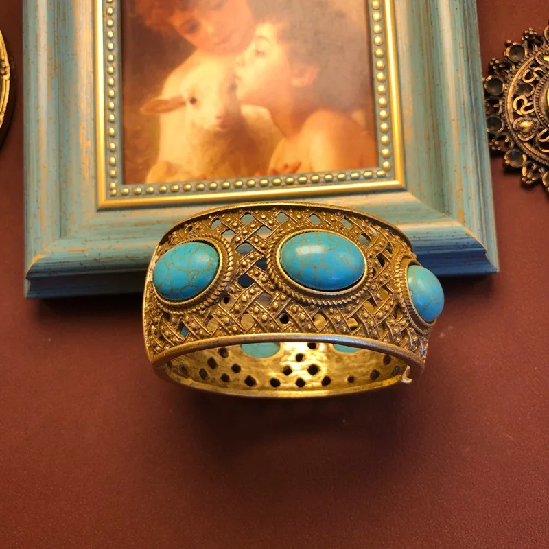 Antique Gold Plated Boho Wide Cuff Bangle Three Oval Synthetic Turquoise Stone Openwork Vintage Tribal Bracelet Women Jewelry