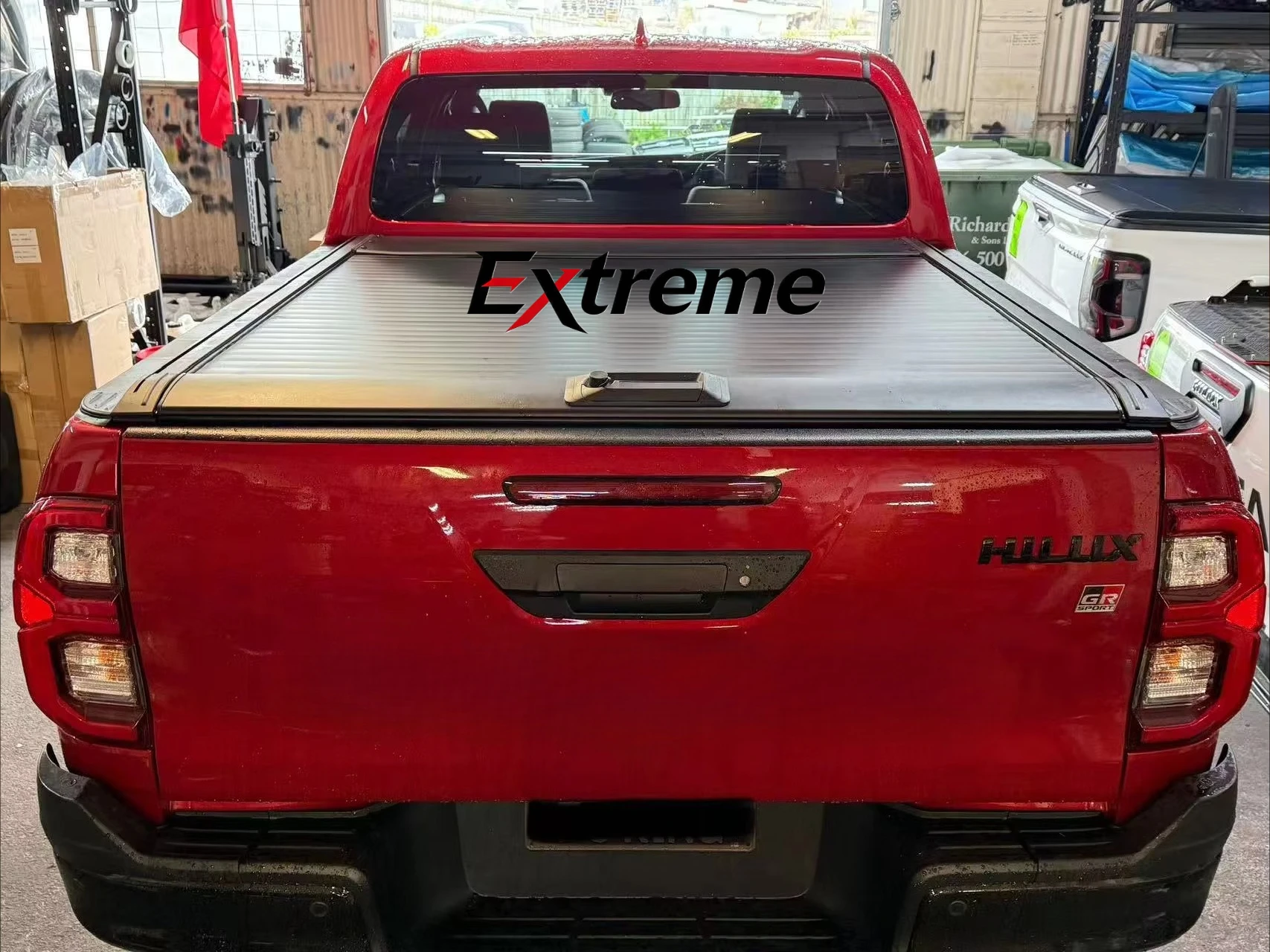 Easy Install Retractable Aluminum Alloy Truck Bed Cover Roll Tonneau Cover Shutter F150 Pickup Trucks Lockable Waterproof Manual