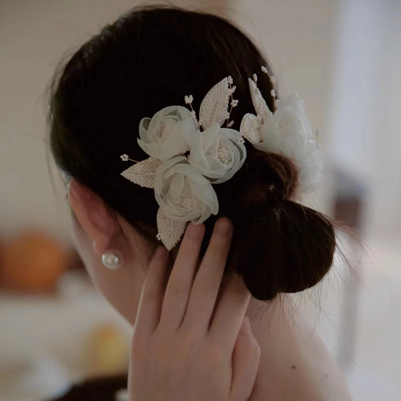 

Pretty Beaded Flower Bridal Comb Hair Piece White Color Wedding Prom Women Headpiece Jewelry