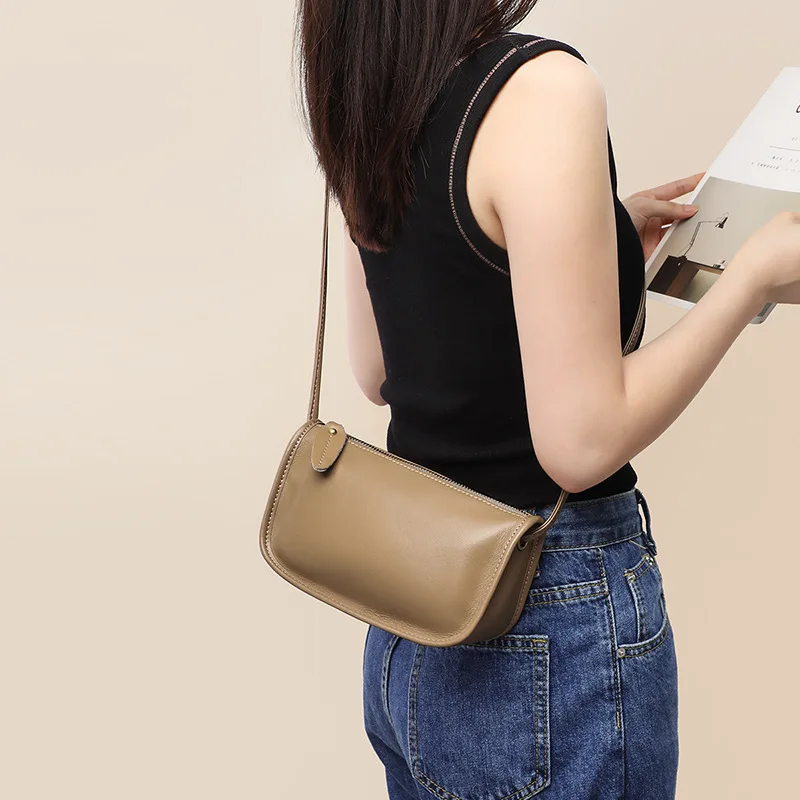 

2025 New Genuine Leather Pillow Bag, Cowhide Zipper Small Shell Single Shoulder Crossbody Bag, Retro Versatile Small Square Bag