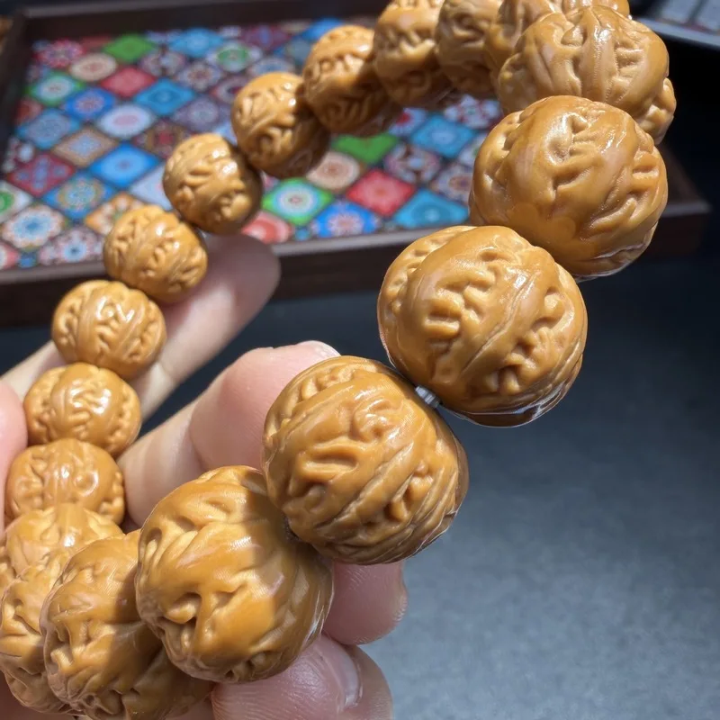 15mm large thick -sided high-quality monkey head walnut bracelet, featuring meticulously crafted single-strand eight-si