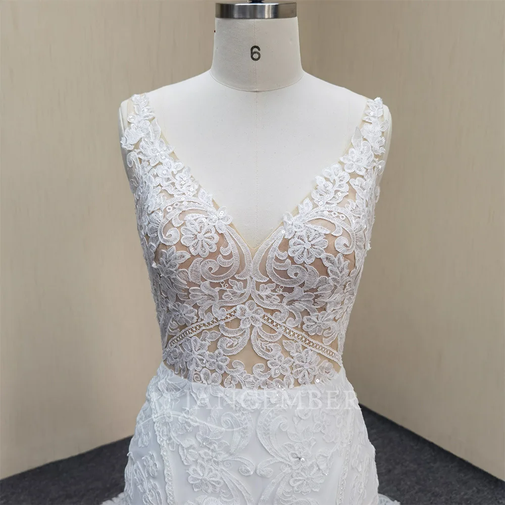 Abiti da sposa principessa in pizzo Abiti da sposa senza maniche con scollo a V profondo Spose Sweep Train Abiti da sposa Personalizzato LSLY103