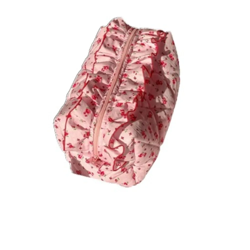 

Cherry Printed Ruffle Makeup Bag Large Capacity with Zipper Floral Cosmetic Bag Korean Style Cute Toiletry Organizer Women Girl