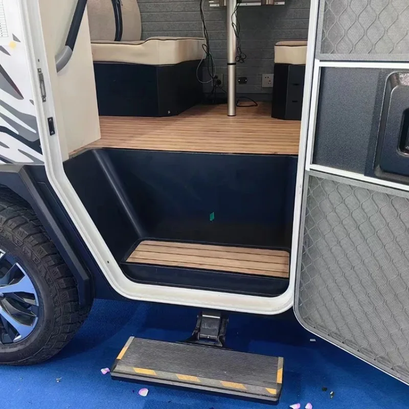 RV خطوة قابلة للطي الكهربائية قافلة واحدة خطوة عالية الجودة سبائك الألومنيوم الأسود متنقل B-نوع خطوة السيارة