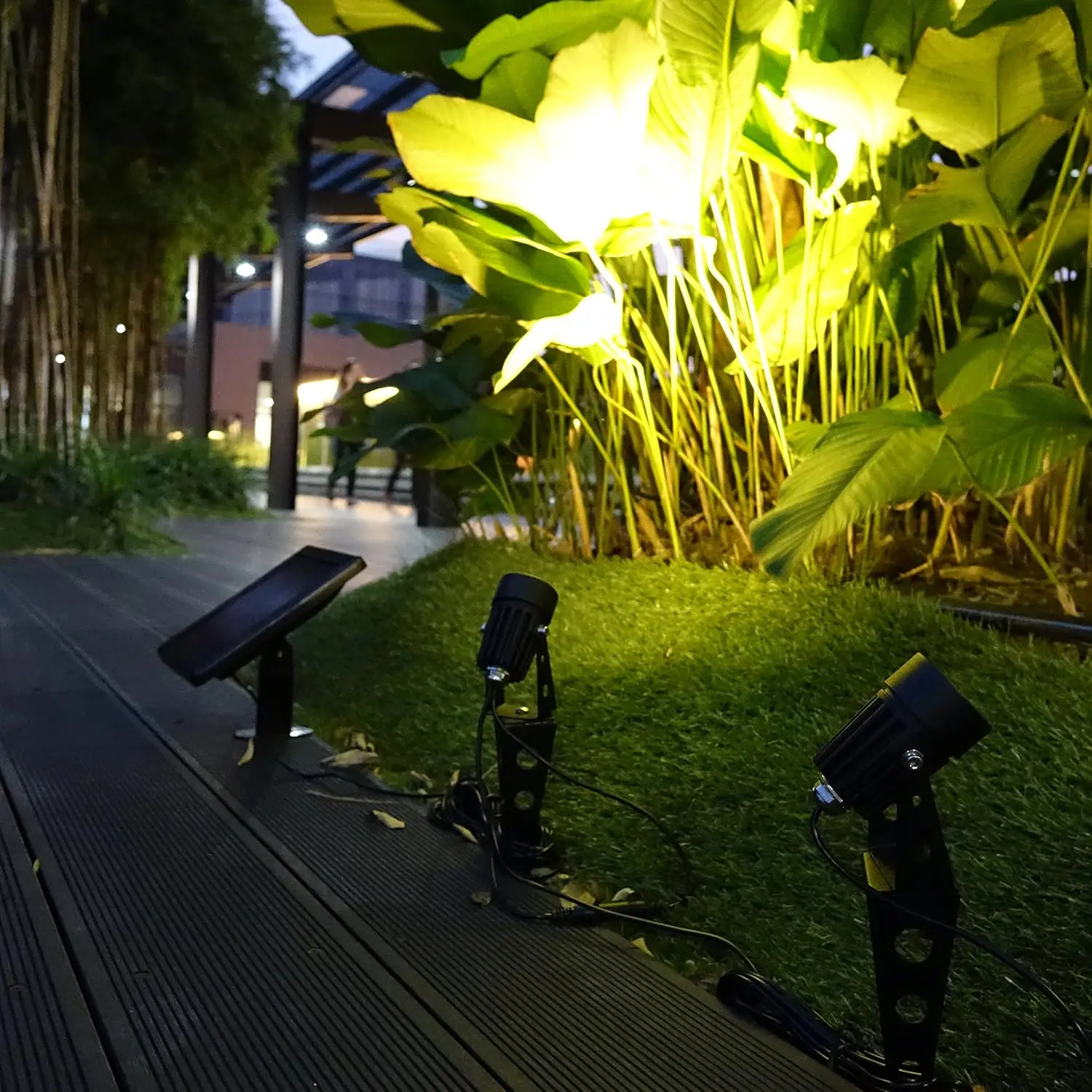 Twin Solar LED Spotlight for Outdoor Garden, 60-100 Lumen, Warm White Light with Adjustable Brightness view 5