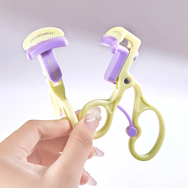 Picture 7: New Eyelash Curler Fashion Borderless Eyelash Curler Wide Angle Toothed Comb Curling Eyelashes Lasting Upturned Eyelash Curler