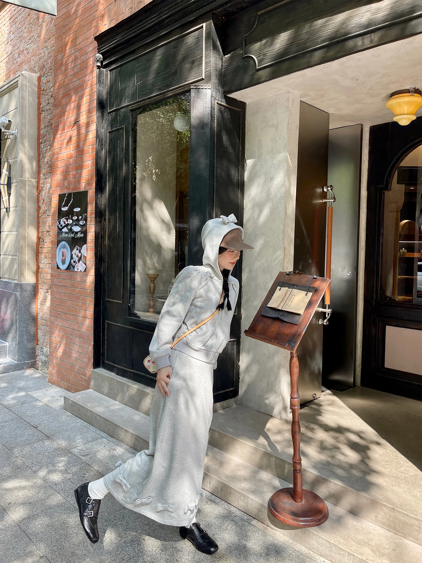 

Heidy Knitted Sweater Set with Knot Zipper Jaet And f Skirt 380g Flat Weave Tee Dimensional Loop Women's Fas...