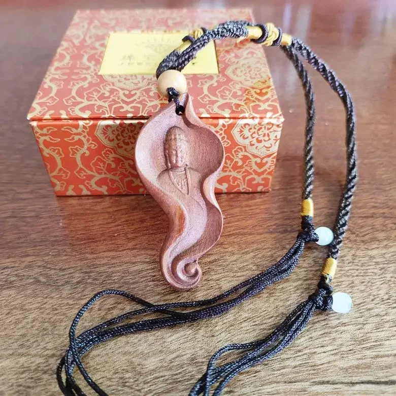 Colgante tallado de madera de caoba, nogal, diosa de Buda sonriente, Matsu del mar, Mazu seguro, llavero de coche Guanyin, collar con dijes