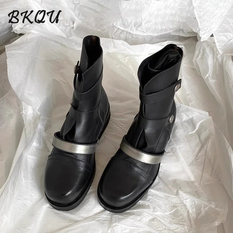 

BKQU Limited-edition Metal Fashion UK Style Ankle Boots for Women - Autumn 2025 - Thick-soled Stylish Short Boots