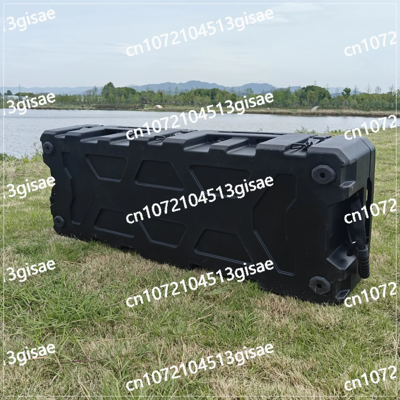 

Ящик для хранения и транспортировки, изготовленный методом ротационного формования, взрывозащищенный, для хранения на крыше