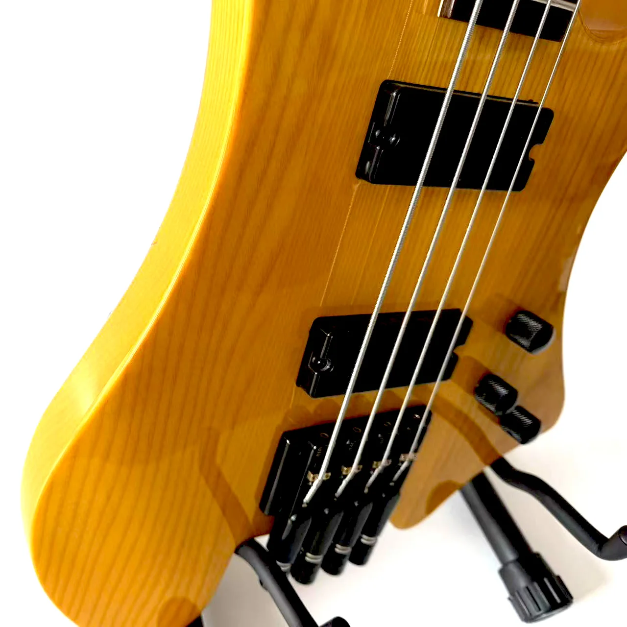 Headless Mahogany Body Canadian Maple Neck 4 Strings Higher Quality Bass Electric Guitar From China  Production view 3